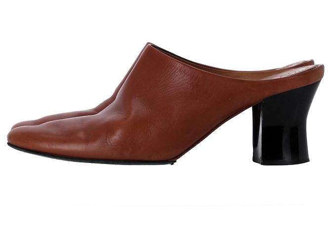 Las mules de tacón Adela de The Row en cuero marrón Castaño Roja - vista 10