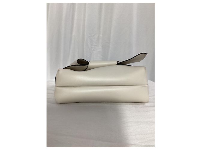 Acne Studios Musubi Knot-Embellished Shoulder Bag In White Leather - view 11