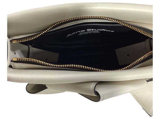 Acne Studios Musubi Knot-Embellished Shoulder Bag In White Leather - view 7