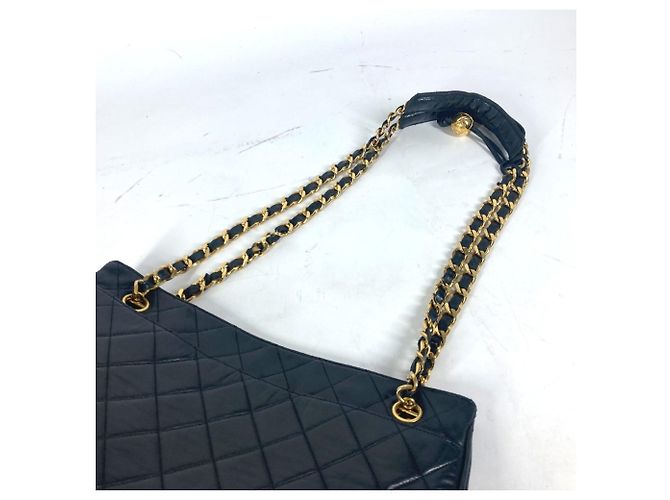Borsa a spalla trapuntata vintage Chanel Nero D'oro - vista 10