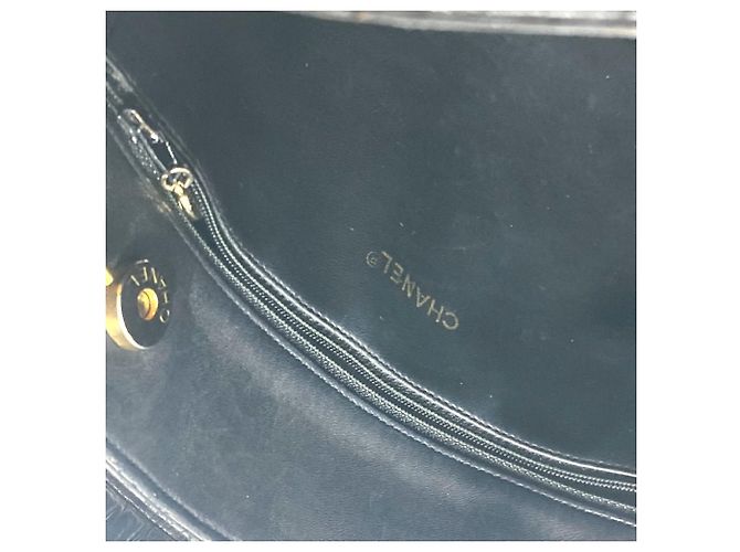 Borsa a spalla trapuntata vintage Chanel Nero D'oro - vista 14
