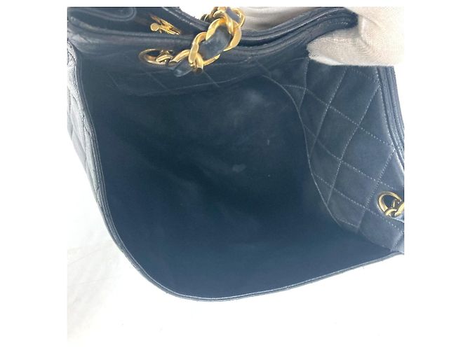 Borsa a spalla trapuntata vintage Chanel Nero D'oro - vista 17