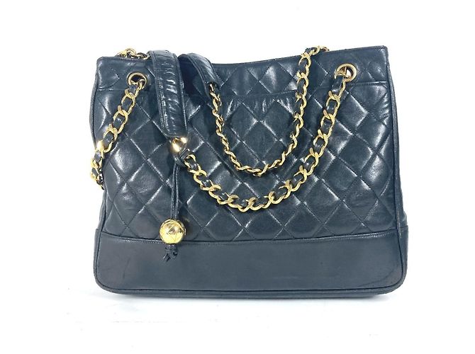 Borsa a spalla trapuntata vintage Chanel Nero D'oro - vista 2