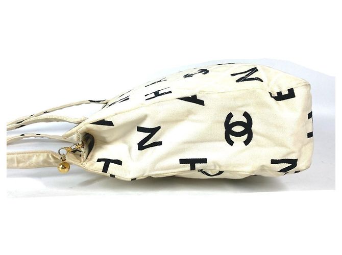 Timeless Chanel Vintage CC Coco Mark Logo Schultertasche Schwarz Weiß - Ansicht 3