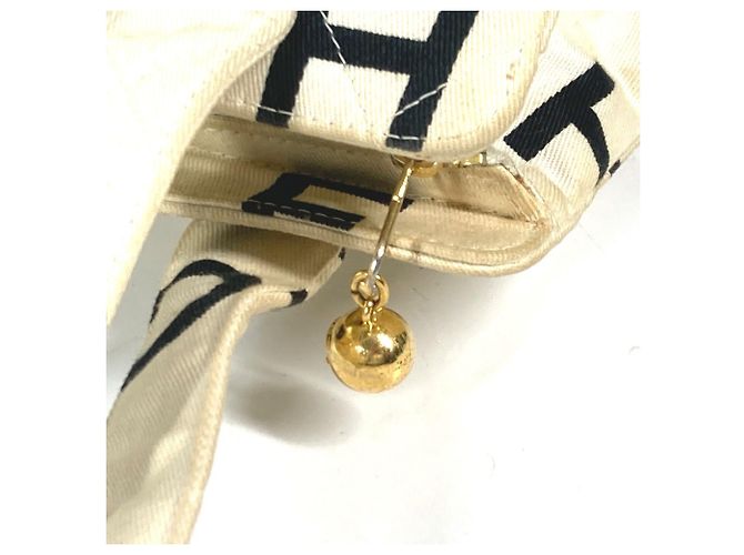 Timeless Chanel Vintage CC Coco Mark Logo Schultertasche Schwarz Weiß - Ansicht 9
