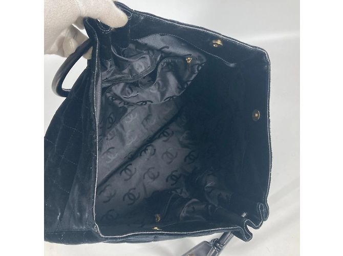 Chanel Matelassé gesteppte Velours-Tasche Schwarz - Ansicht 12