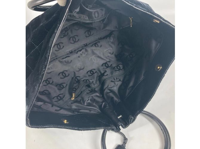 Chanel Matelassé gesteppte Velours-Tasche Schwarz - Ansicht 13