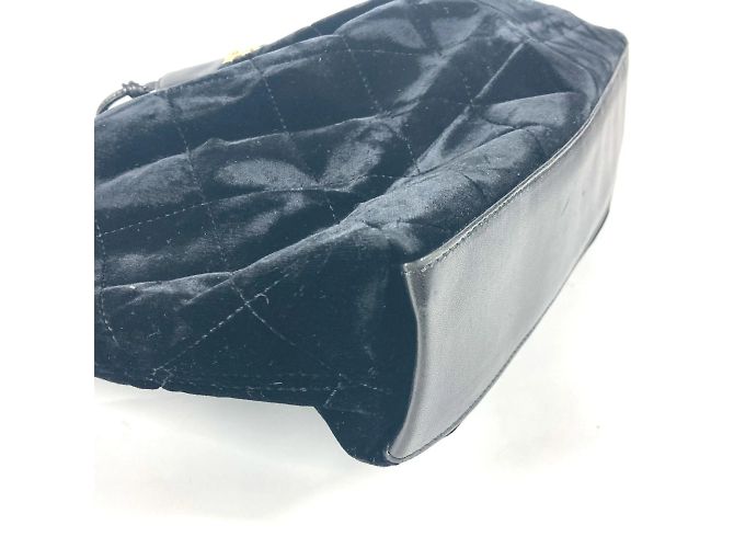 Chanel Matelassé gesteppte Velours-Tasche Schwarz - Ansicht 5