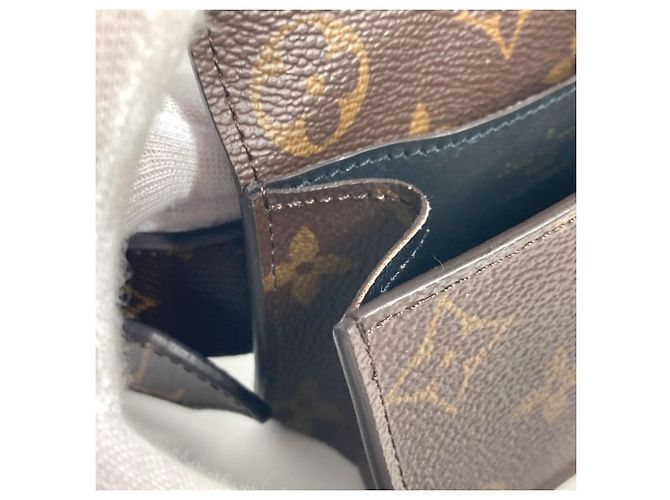 Borsa multi-tasche Santur Monogram di Louis Vuitton Marrone - vista 11