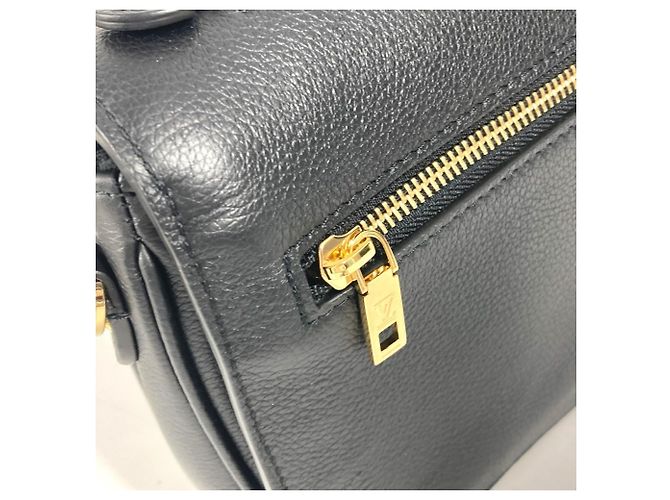 Borsa Oxford Louis Vuitton M22735 Nero - vista 8