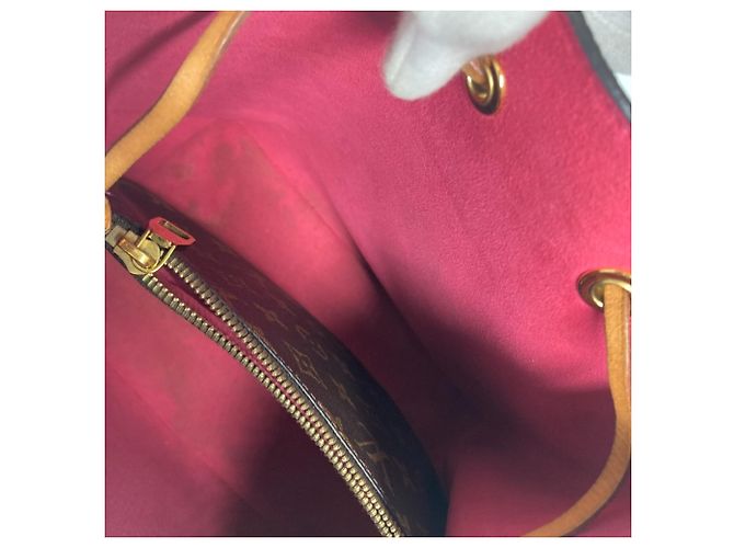 Néonoé Borsa a Spalla Lovelock NeoNoe Monogramma Louis Vuitton Marrone - vista 15