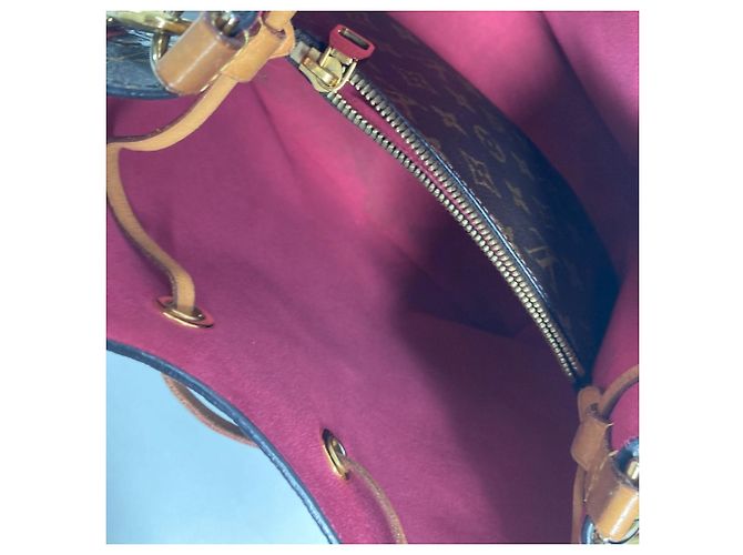 Néonoé Borsa a Spalla Lovelock NeoNoe Monogramma Louis Vuitton Marrone - vista 16