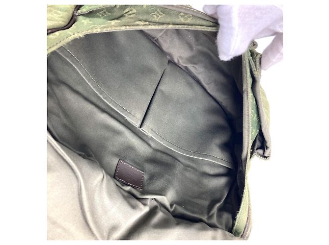 Borsa a tracolla Mini Sac Maman Monogramma Louis Vuitton Cachi - vista 15