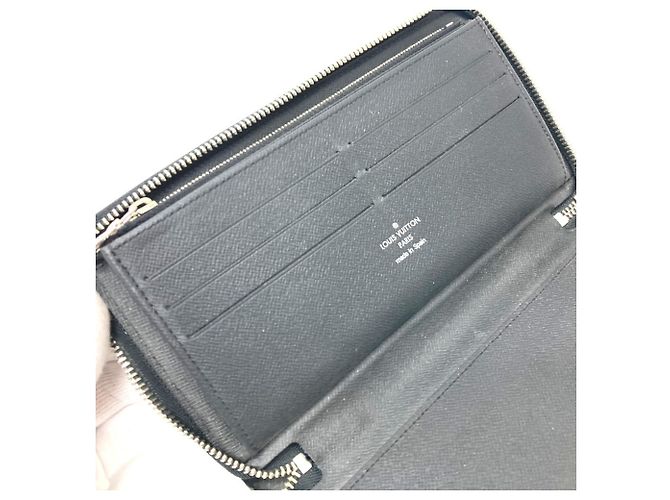 Zippy Louis Vuitton Taiga Leather Long Wallet Black - view 9