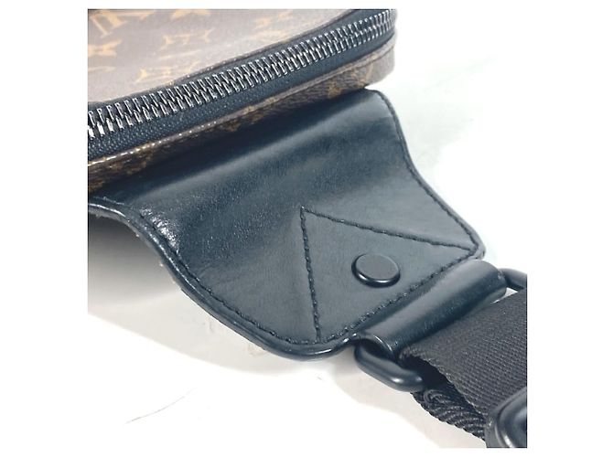 Borsa a tracolla Avenue Monogram Macassar di Louis Vuitton Marrone Nero - vista 10