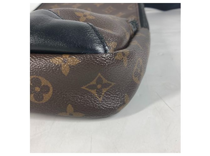 Borsa a tracolla Avenue Monogram Macassar di Louis Vuitton Marrone Nero - vista 6