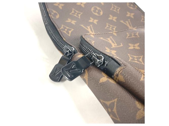 Borsa a tracolla Avenue Monogram Macassar di Louis Vuitton Marrone Nero - vista 8