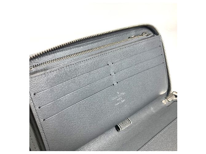 Cartera larga Zippy Organizer Taiga de Louis Vuitton Castaño - vista 10