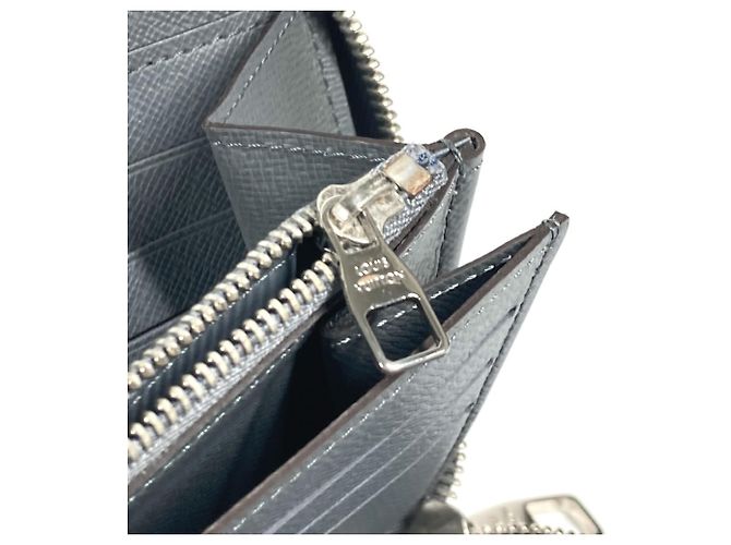 Cartera larga Zippy Organizer Taiga de Louis Vuitton Castaño - vista 13