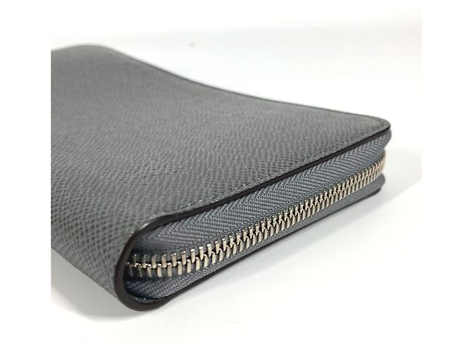 Cartera larga Zippy Organizer Taiga de Louis Vuitton Castaño - vista 4