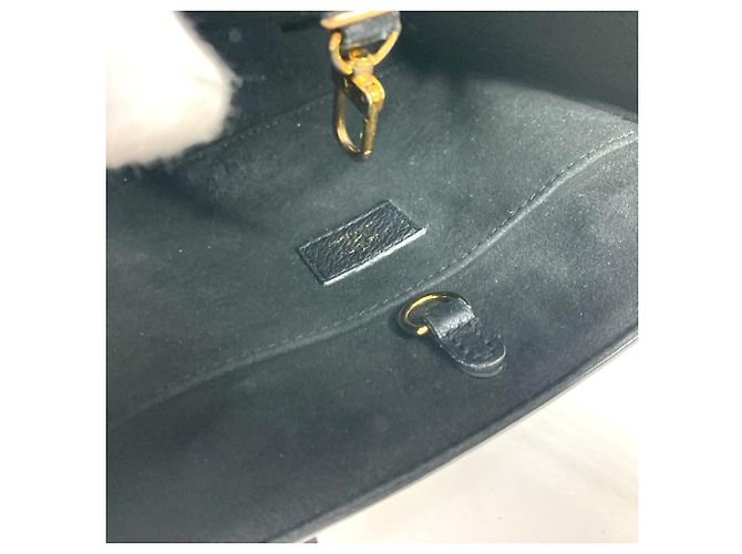 Borsa Lock & Go di Louis Vuitton Nero - vista 12