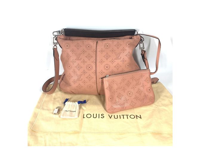 Borsa a tracolla Louis Vuitton Mahina Selene PM Marrone Rosa - vista 10