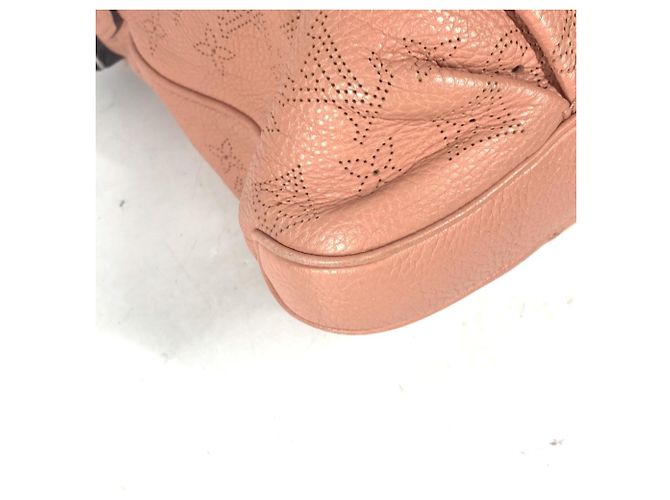 Borsa a tracolla Louis Vuitton Mahina Selene PM Marrone Rosa - vista 6
