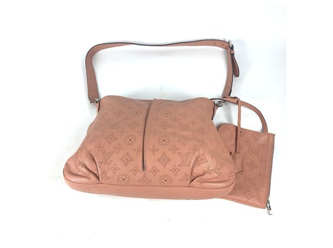 Borsa a tracolla Louis Vuitton Mahina Selene PM Marrone Rosa - vista 7