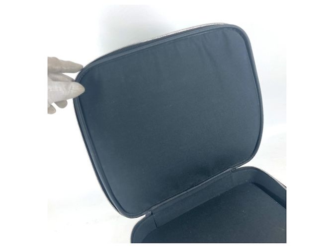 Borsa 2WAY Taiga Tura di Louis Vuitton Nero Grigio - vista 15