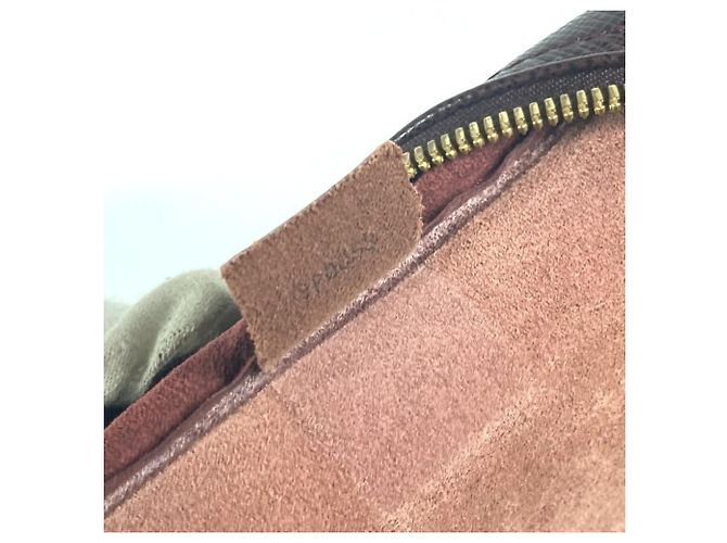 Borsa Kendall PM Taiga Louis Vuitton Marrone - vista 14