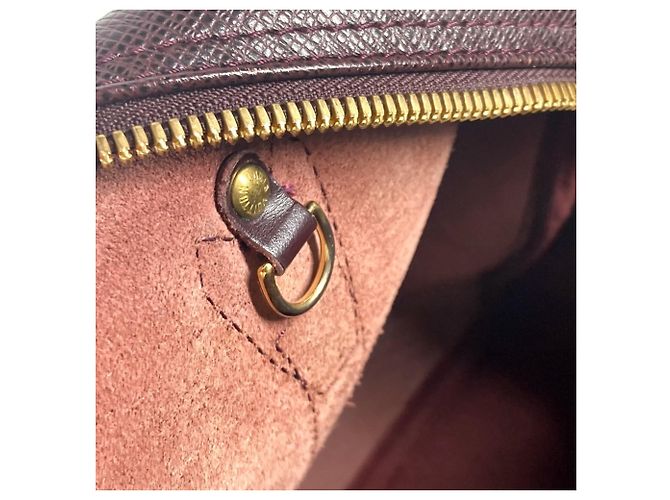 Borsa Kendall PM Taiga Louis Vuitton Marrone - vista 15