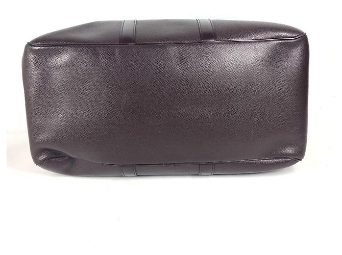 Borsa Kendall PM Taiga Louis Vuitton Marrone - vista 5