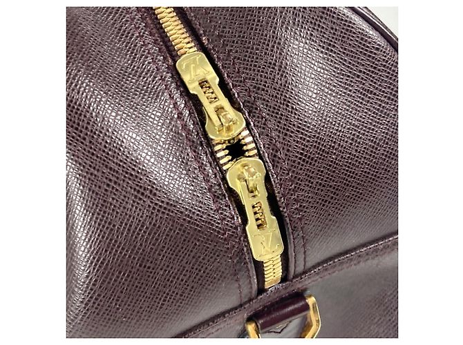 Borsa Kendall PM Taiga Louis Vuitton Marrone - vista 6