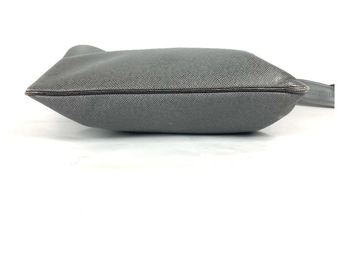Borsa Sasha Taiga Louis Vuitton Marrone - vista 5