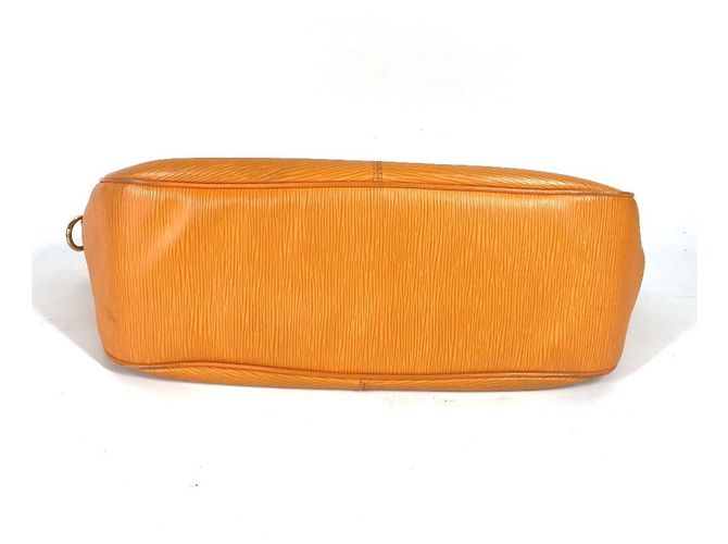 Borsa a mano Louis Vuitton Epi Danura MM Arancione - vista 5