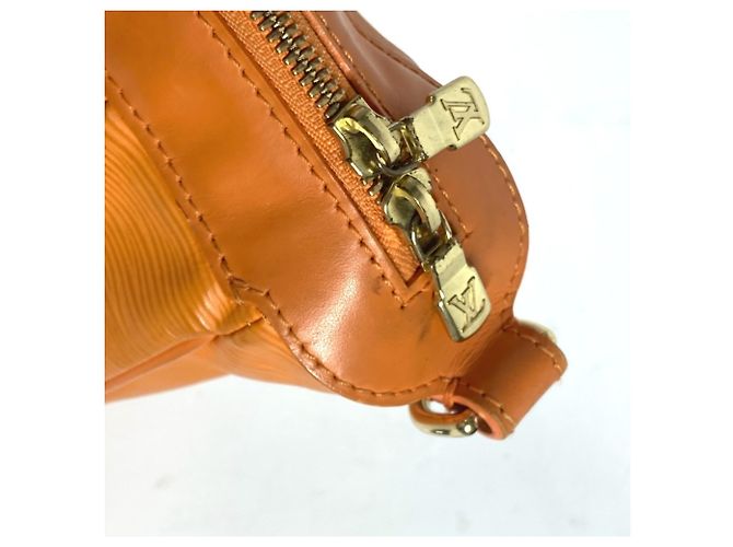 Borsa a mano Louis Vuitton Epi Danura MM Arancione - vista 7