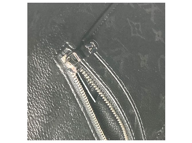 Borsa a spalla Monogram tufted M45567 di Louis Vuitton Nero Bianco - vista 14
