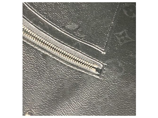Borsa a spalla Monogram tufted M45567 di Louis Vuitton Nero Bianco - vista 15