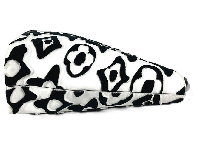 Borsa a spalla Monogram tufted M45567 di Louis Vuitton Nero Bianco - vista 4