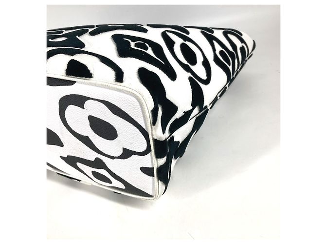 Borsa a spalla Monogram tufted M45567 di Louis Vuitton Nero Bianco - vista 5
