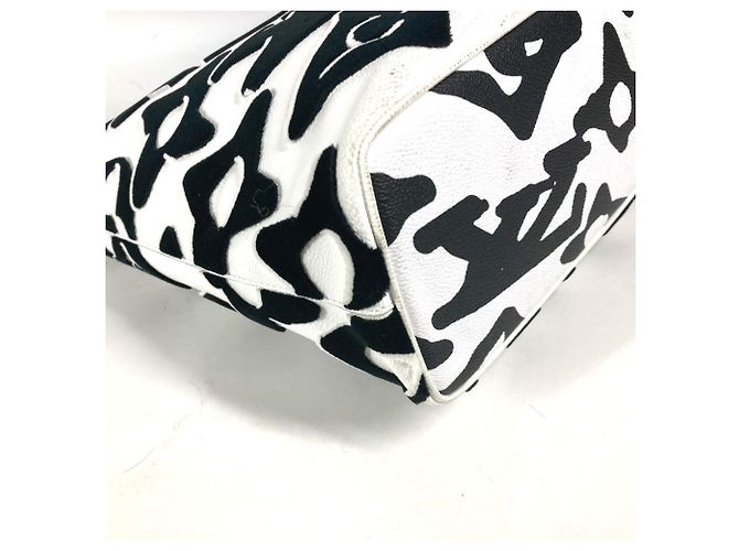 Borsa a spalla Monogram tufted M45567 di Louis Vuitton Nero Bianco - vista 6