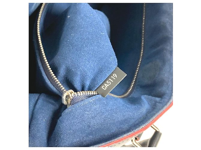 Borsa a mano Louis Vuitton Epi Soufflot NV MM Nero - vista 16