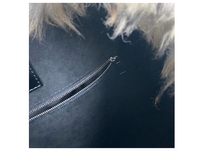 Borsa Sac Plat Mouton 2WAY della Collezione Animale Louis Vuitton M50818 Nero Beige - vista 9
