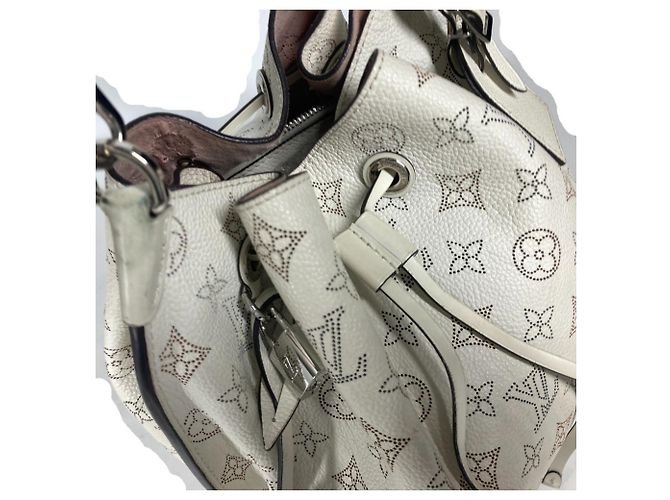 Borsa Louis Vuitton Monogram Mahina Muria Bianco - vista 11