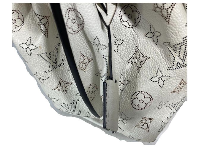 Borsa Louis Vuitton Monogram Mahina Muria Bianco - vista 12