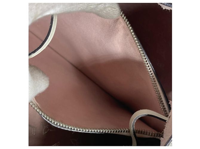 Borsa Louis Vuitton Monogram Mahina Muria Bianco - vista 18