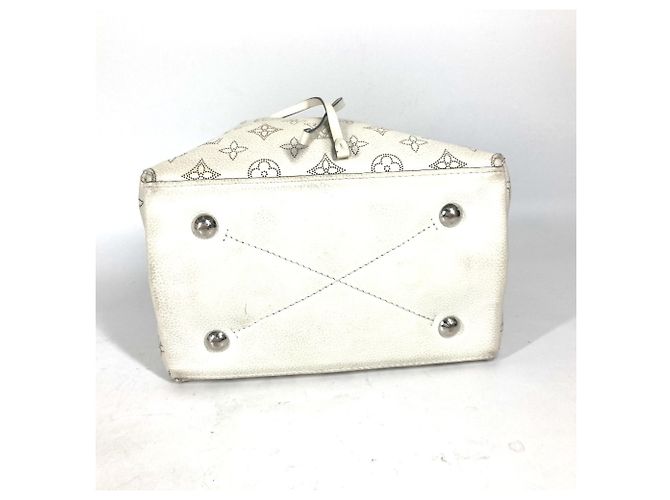 Borsa Louis Vuitton Monogram Mahina Muria Bianco - vista 6