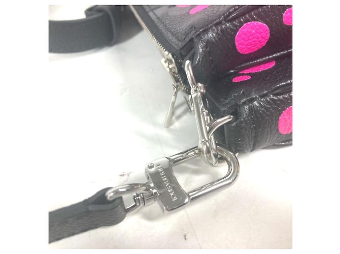 Louis Vuitton Monogram Empreinte Yayoi Kusama Multi Pochette Accessori Nero Rosa - vista 9