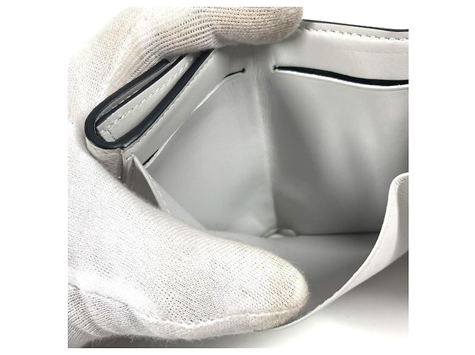 Billetera compacta Discovery Taiga Rama de Louis Vuitton Blanco - vista 13
