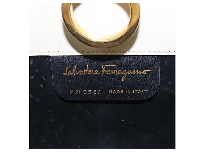 Borsa a spalla Gancini in suede beige e oro Auth MY113 di Salvatore Ferragamo D'oro - vista 12